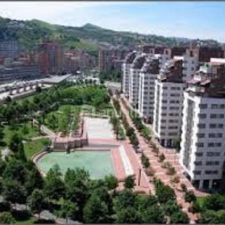 Habitación con baño privado en Bilbao Exterior foto