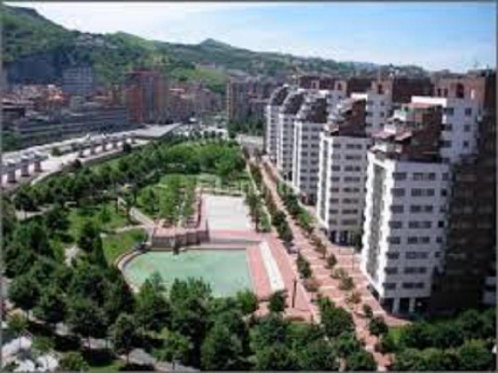 Habitación con baño privado en Bilbao Exterior foto